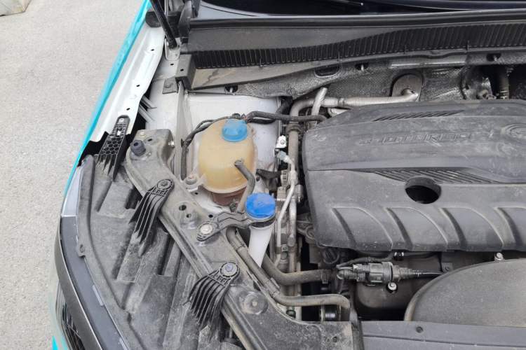 Used GAC Trumpchi GS4 PLUS 2021 270T Automatic Star Edition Engine Bay Right