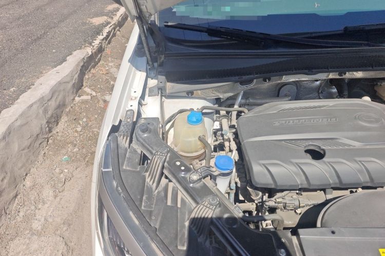Used GAC Trumpchi GS4 PLUS 2021 270T Automatic Galaxy Edition Engine Bay Right