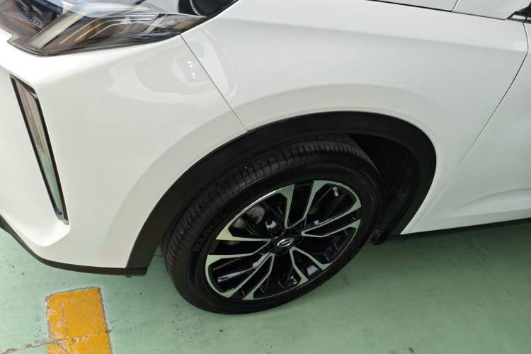 Used GAC Trumpchi GS4 PLUS 2021 270T Automatic Star Edition Exterior 2