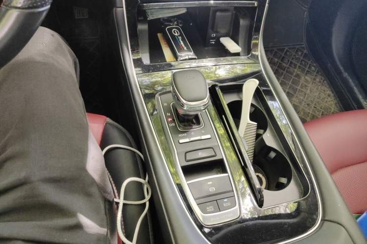 Used GAC Trumpchi GS4 PLUS 2021 270T Automatic Galaxy Edition Gear Lever