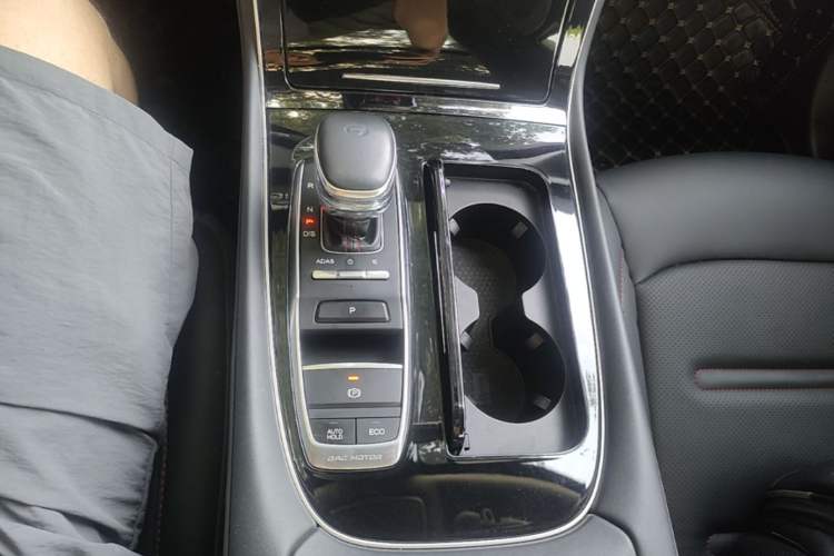 Used GAC Trumpchi GS4 PLUS 2021 270T Automatic Galaxy Edition Gear Lever