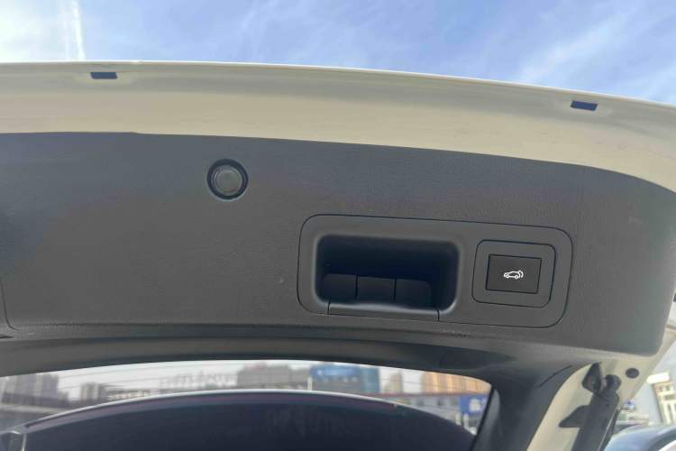 Used GAC Trumpchi GS4 PLUS 2021 270T Automatic Galaxy Edition Interior 6