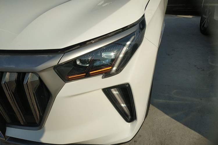 Used GAC Trumpchi GS4 PLUS 2021 270T Automatic Galaxy Edition Left Front Headlight