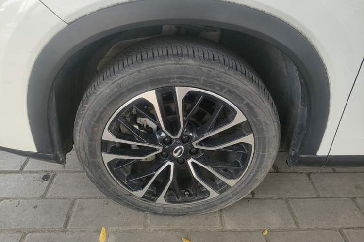 Used GAC Trumpchi GS4 PLUS 2021 270T Automatic Galaxy Edition Left Front Wheel Hub