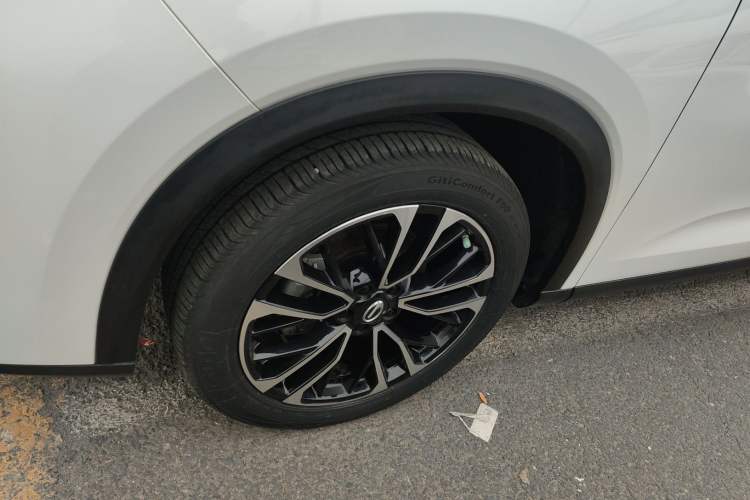 Used GAC Trumpchi GS4 PLUS 2021 270T Automatic Galaxy Edition Left Front Wheel Hub