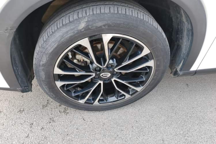 Used GAC Trumpchi GS4 PLUS 2021 270T Automatic Star Edition Left Front Wheel Hub