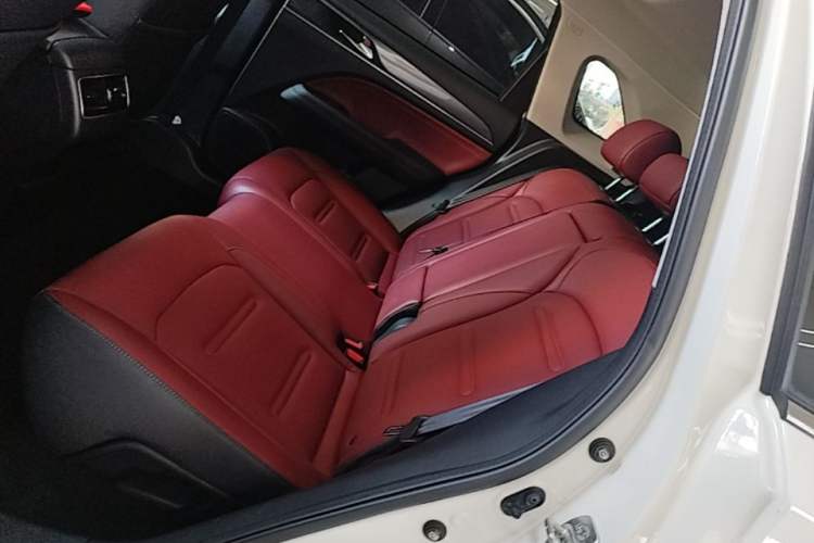 Used GAC Trumpchi GS4 PLUS 2021 270T Automatic Galaxy Edition Left Rear Seat
