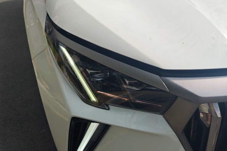 Used GAC Trumpchi GS4 PLUS 2021 270T Automatic Galaxy Edition Right Front Headlight