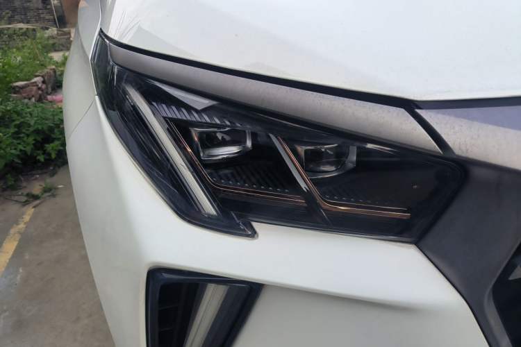 Used GAC Trumpchi GS4 PLUS 2021 390T Automatic Nebula Edition Right Front Headlight
