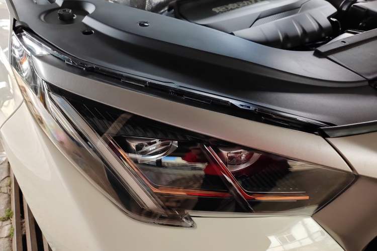 Used GAC Trumpchi GS4 PLUS 2021 390T Automatic Nebula Edition Right Front Headlight