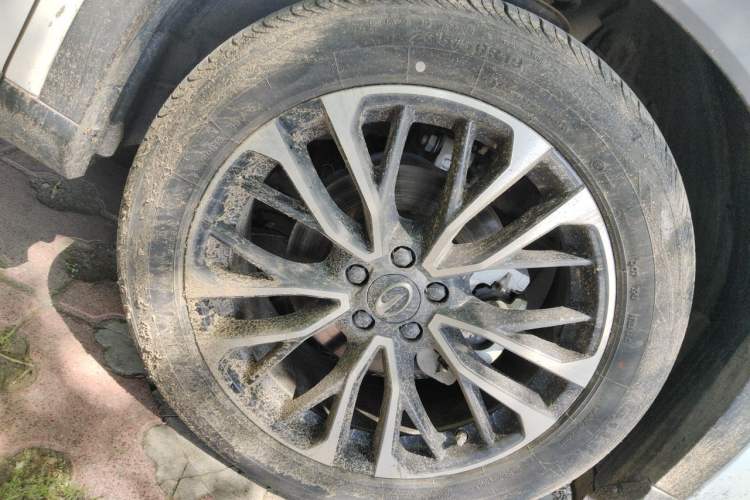 Used GAC Trumpchi GS4 PLUS 2021 270T Automatic Galaxy Edition Right Front Wheel Hub