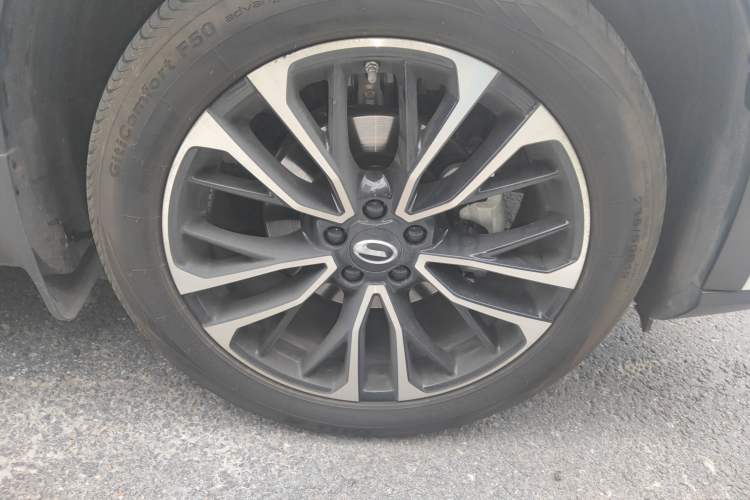 Used GAC Trumpchi GS4 PLUS 2021 390T Automatic Nebula Edition Right Front Wheel Hub