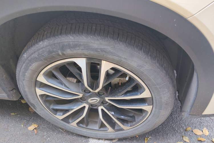 Used GAC Trumpchi GS4 PLUS 2021 390T Automatic Nebula Edition Right Front Wheel Hub