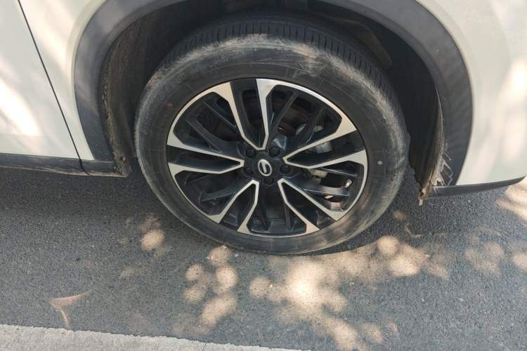 Used GAC Trumpchi GS4 PLUS 2021 270T Automatic Galaxy Edition Right Front Wheel Hub