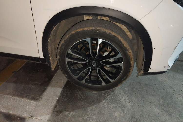 Used GAC Trumpchi GS4 PLUS 2021 390T Automatic Nebula Edition Right Front Wheel Hub