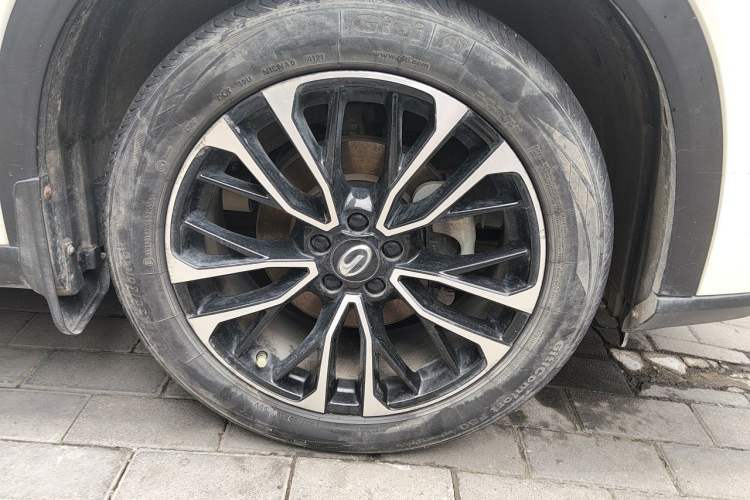Used GAC Trumpchi GS4 PLUS 2021 390T Automatic Nebula Edition Right Front Wheel Hub