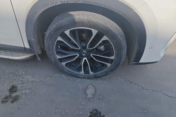 Used GAC Trumpchi GS4 PLUS 2021 390T Automatic Starry Edition Right Front Wheel Hub
