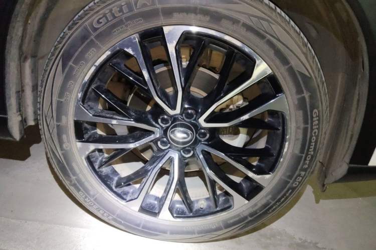 Used GAC Trumpchi GS4 PLUS 2021 270T Automatic Galaxy Edition Right Front Wheel Hub