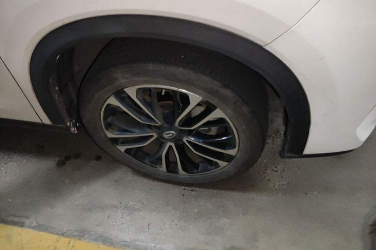 Used GAC Trumpchi GS4 PLUS 2021 390T Automatic Nebula Edition Right Front Wheel Hub