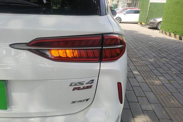 Used GAC Trumpchi GS4 PLUS 2021 270T Automatic Galaxy Edition Right Rear Taillight