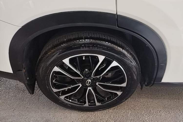 Used GAC Trumpchi GS4 PLUS 2021 270T Automatic Galaxy Edition Right Rear Wheel Hub
