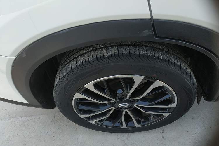 Used GAC Trumpchi GS4 PLUS 2021 270T Automatic Galaxy Edition Right Rear Wheel Hub
