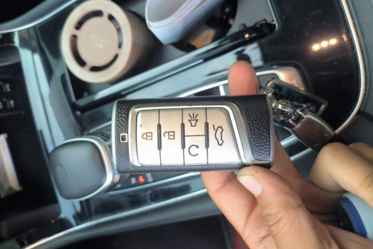 Used GAC Trumpchi GS4 PLUS 2021 390T Automatic Nebula Edition Vehicle Key