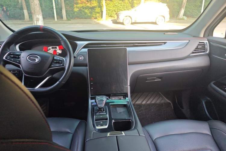 Used GAC Trumpchi GS4 PLUS 2022 270T Automatic Star Edition Center Console