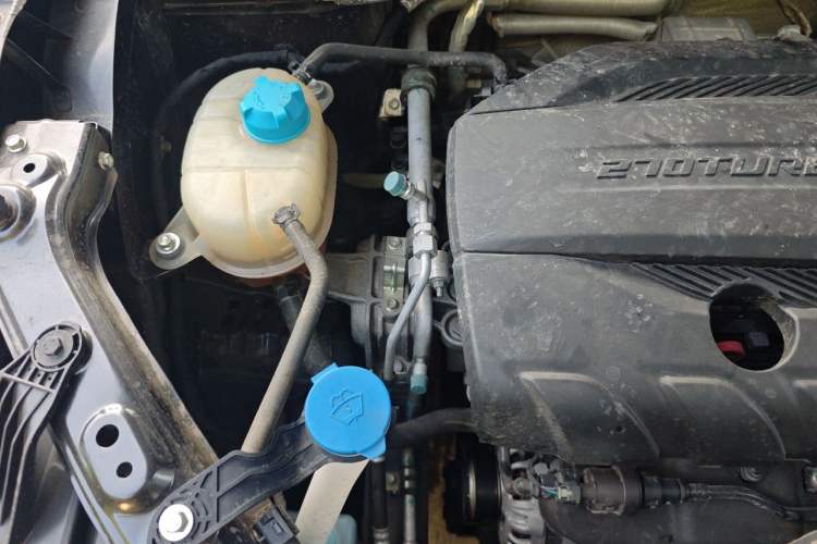 Used GAC Trumpchi GS4 PLUS 2022 270T Automatic Star Edition Engine Bay Right