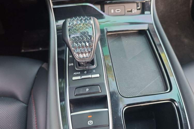 Used GAC Trumpchi GS4 PLUS 2022 270T Automatic Star Edition Gear Lever