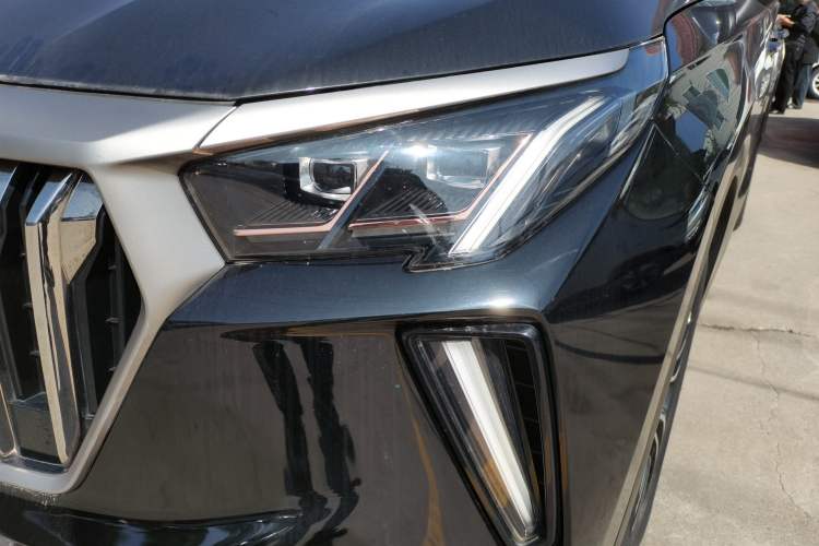 Used GAC Trumpchi GS4 PLUS 2022 270T Automatic Star Edition Left Front Headlight