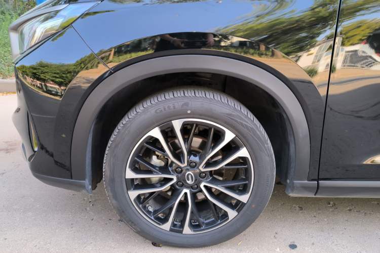 Used GAC Trumpchi GS4 PLUS 2022 390T Automatic Galaxy Edition Left Front Wheel Hub