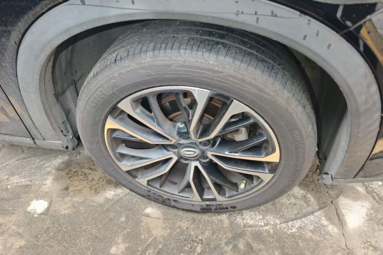 Used GAC Trumpchi GS4 PLUS 2022 270T Automatic Galaxy Edition Right Front Wheel Hub