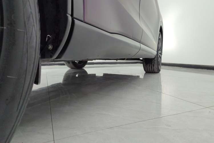 Used GAC Trumpchi GS4 PLUS 2022 390T Automatic Galaxy Edition Right Side Sill