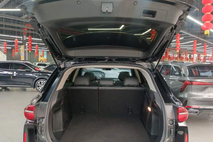 Used GAC Trumpchi GS4 PLUS 2022 270T Automatic Starry Edition Trunk