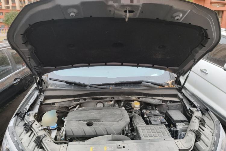 Used GAC Trumpchi GS4 PLUS 2022 270T Automatic Galaxy Edition Engine Bay