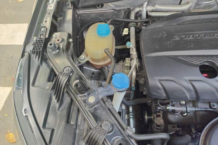 Used GAC Trumpchi GS4 PLUS 2022 270T Automatic Galaxy Edition Engine Bay Right