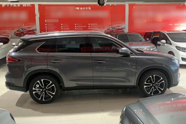 Used GAC Trumpchi GS4 PLUS 2022 390T Automatic Nebula Edition Exterior 2