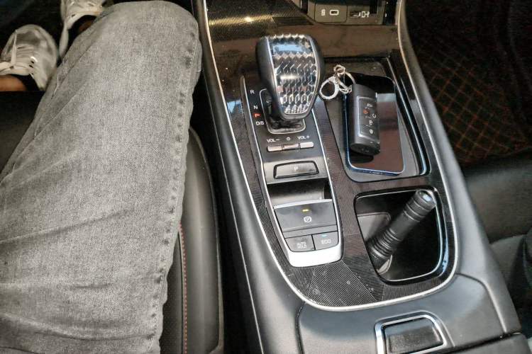 Used GAC Trumpchi GS4 PLUS 2022 270T Automatic Starry Edition Gear Lever