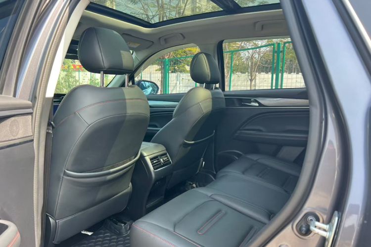 Used GAC Trumpchi GS4 PLUS 2022 270T Automatic Galaxy Edition Interior 3