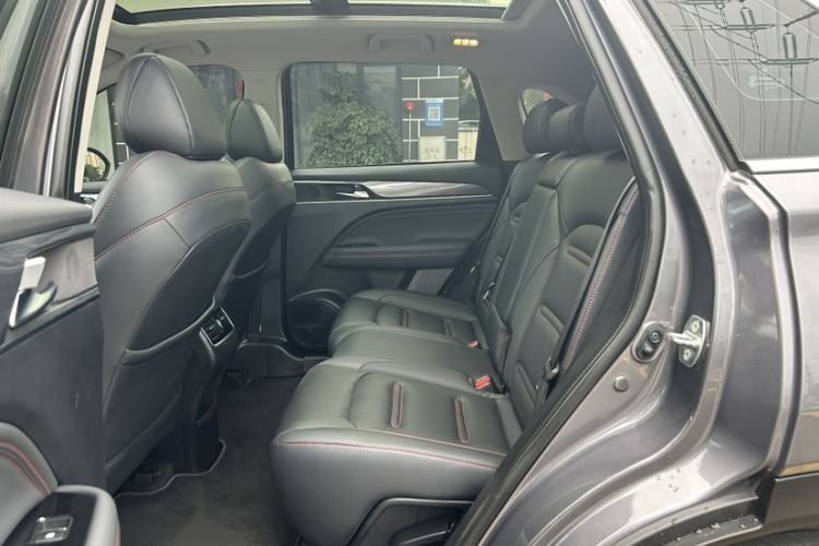 Used GAC Trumpchi GS4 PLUS 2022 390T Automatic Starry Edition Interior 5