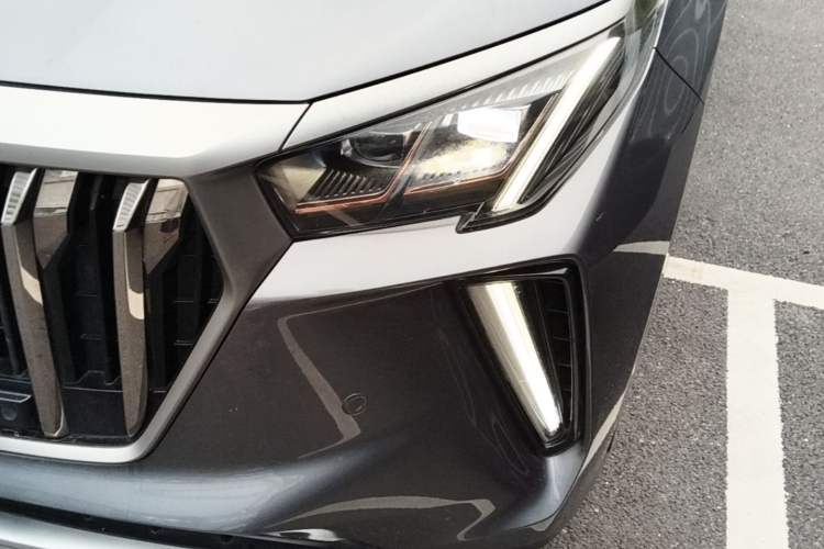 Used GAC Trumpchi GS4 PLUS 2022 390T Automatic Starry Edition Left Front Headlight