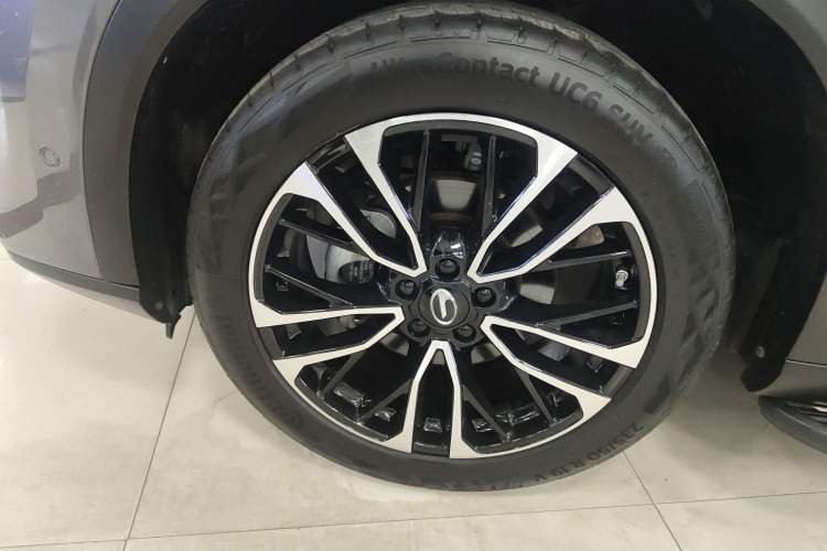 Used GAC Trumpchi GS4 PLUS 2022 390T Automatic Starry Edition Left Front Wheel Hub