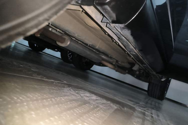 Used GAC Trumpchi GS4 PLUS 2022 390T Automatic Galaxy Edition Left Side Sill