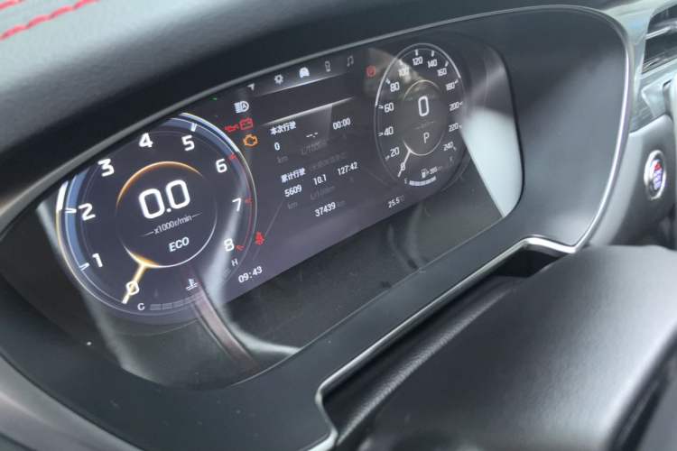 Used GAC Trumpchi GS4 PLUS 2022 270T Automatic Galaxy Edition Odometer Close Up