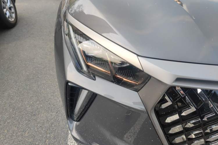 Used GAC Trumpchi GS4 PLUS 2022 390T Automatic Galaxy Edition Right Front Headlight