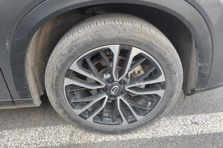 Used GAC Trumpchi GS4 PLUS 2022 390T Automatic Galaxy Edition Right Front Wheel Hub