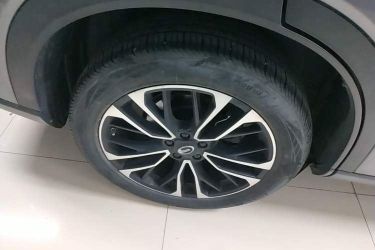 Used GAC Trumpchi GS4 PLUS 2022 390T Automatic Galaxy Edition Right Rear Wheel Hub