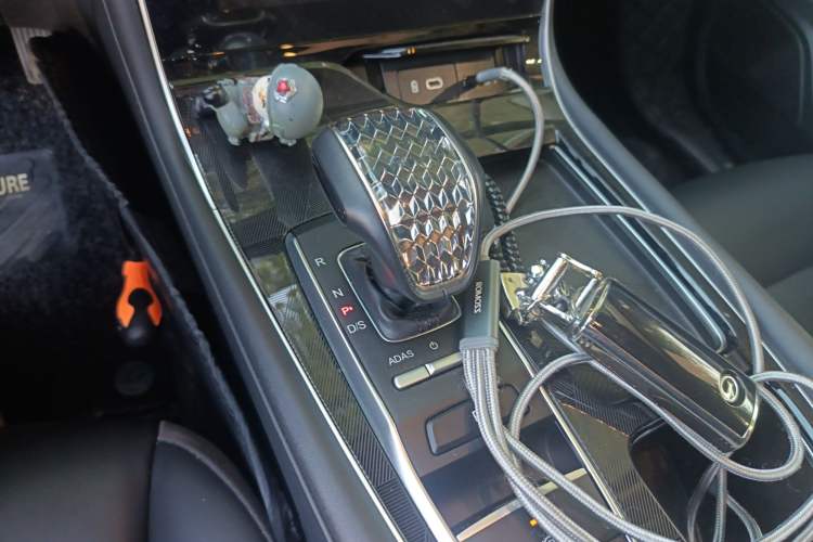 Used GAC Trumpchi GS4 PLUS 2022 270T Automatic Galaxy Edition Gear Lever