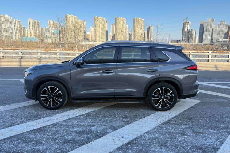 Used GAC Trumpchi GS4 PLUS 2022 390T Automatic Nebula Edition Exterior 3